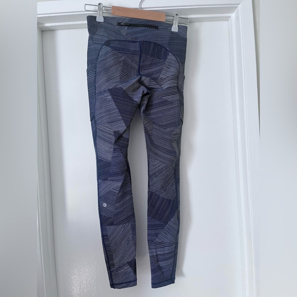 Lululemon Speed Up Leggings Size 6 28”